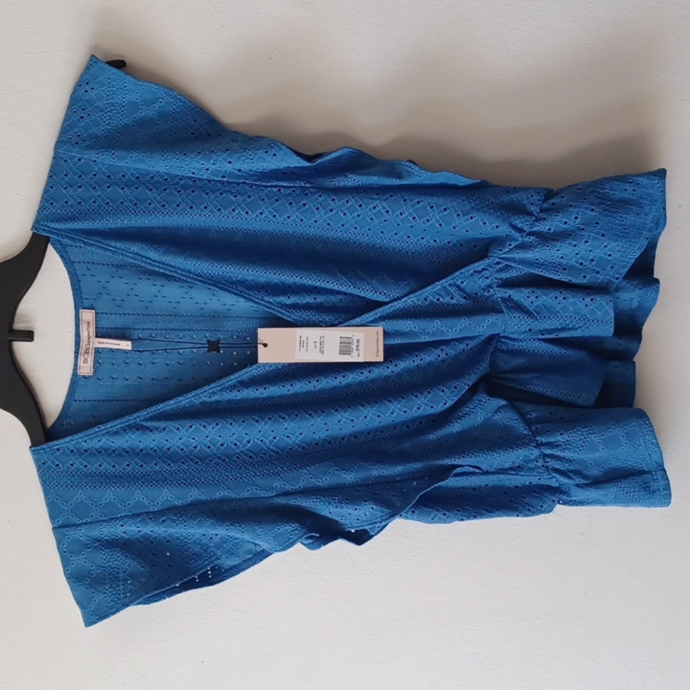 New BCBG generation EYELET Blouse Small Riviera Color